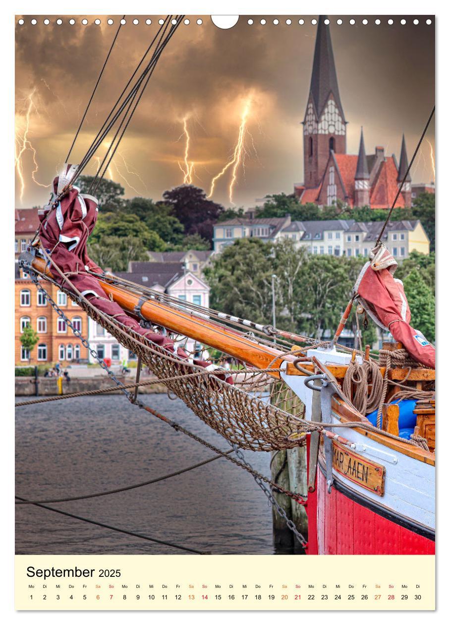 Bild: 9783435902095 | Flensburg - so bezaubernd (Wandkalender 2025 DIN A3 hoch), CALVENDO...