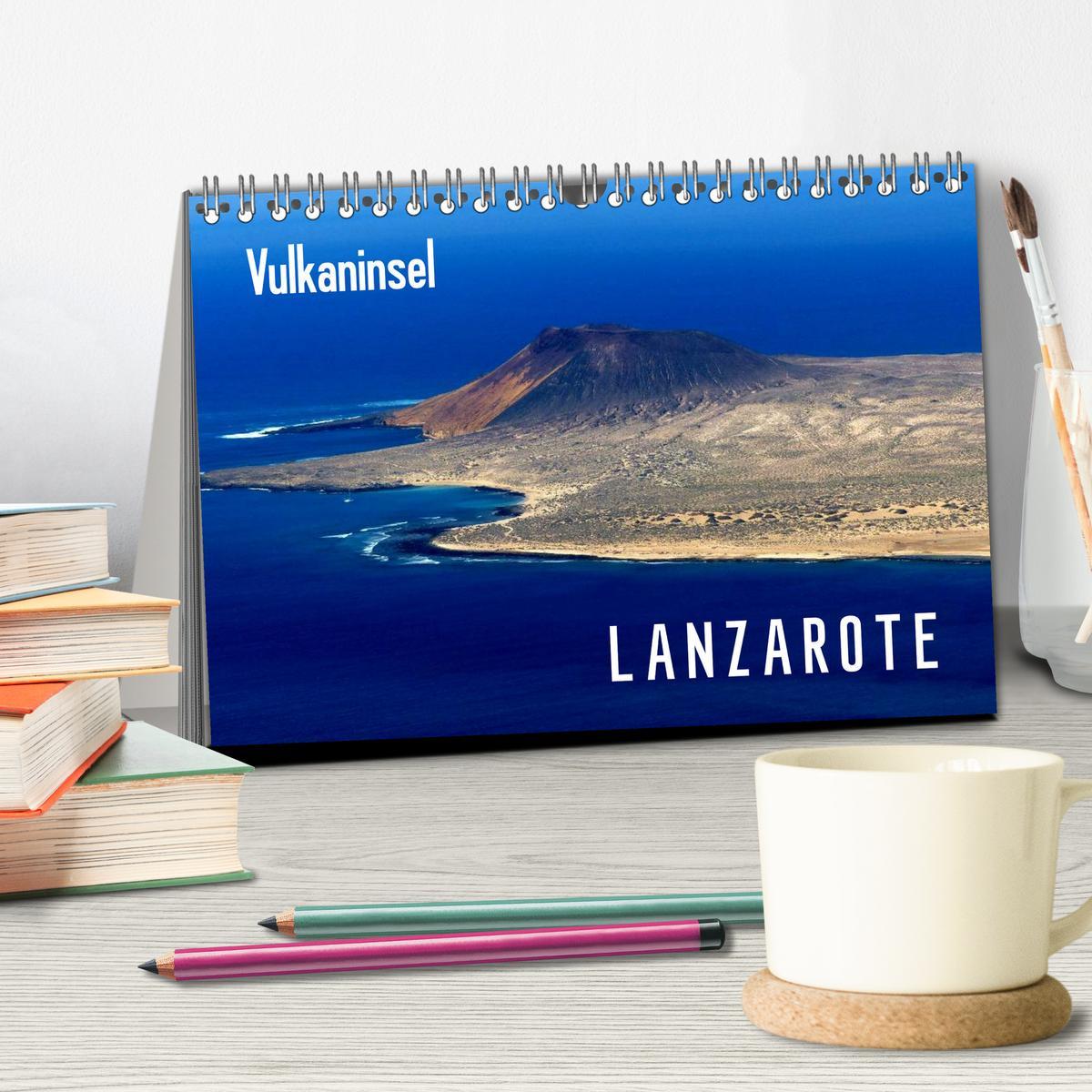 Bild: 9783435710942 | Vulkaninsel Lanzarote (Tischkalender 2025 DIN A5 quer), CALVENDO...