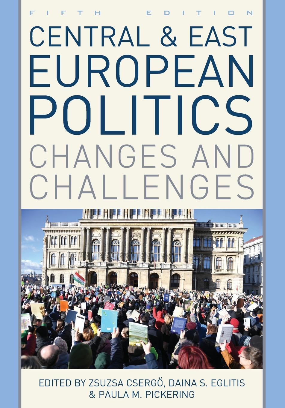 Cover: 9781538142806 | Central and East European Politics | Changes and Challenges | Buch