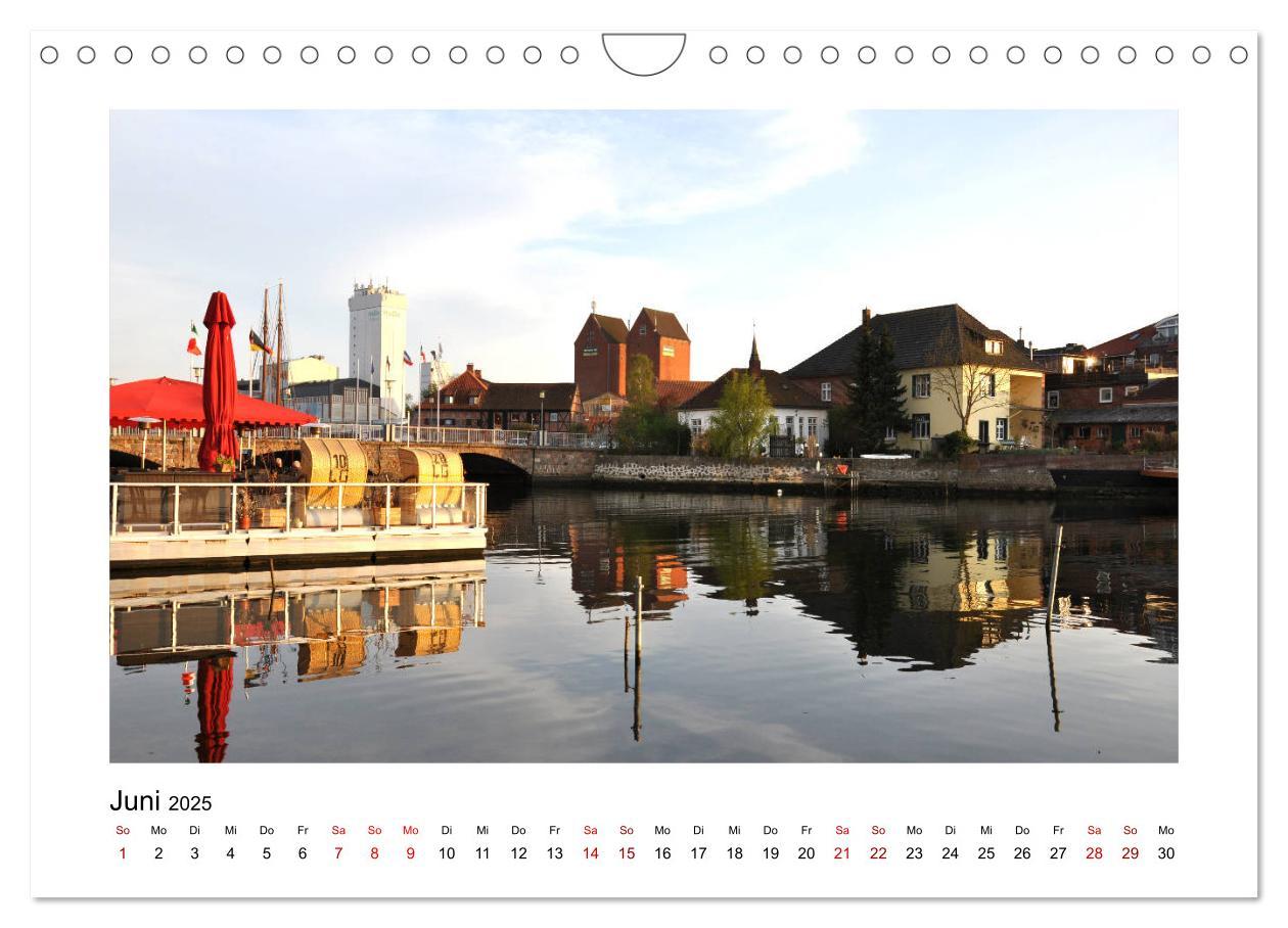 Bild: 9783435431694 | Neustadt in Holstein - Charmante Stadt am Meer (Wandkalender 2025...