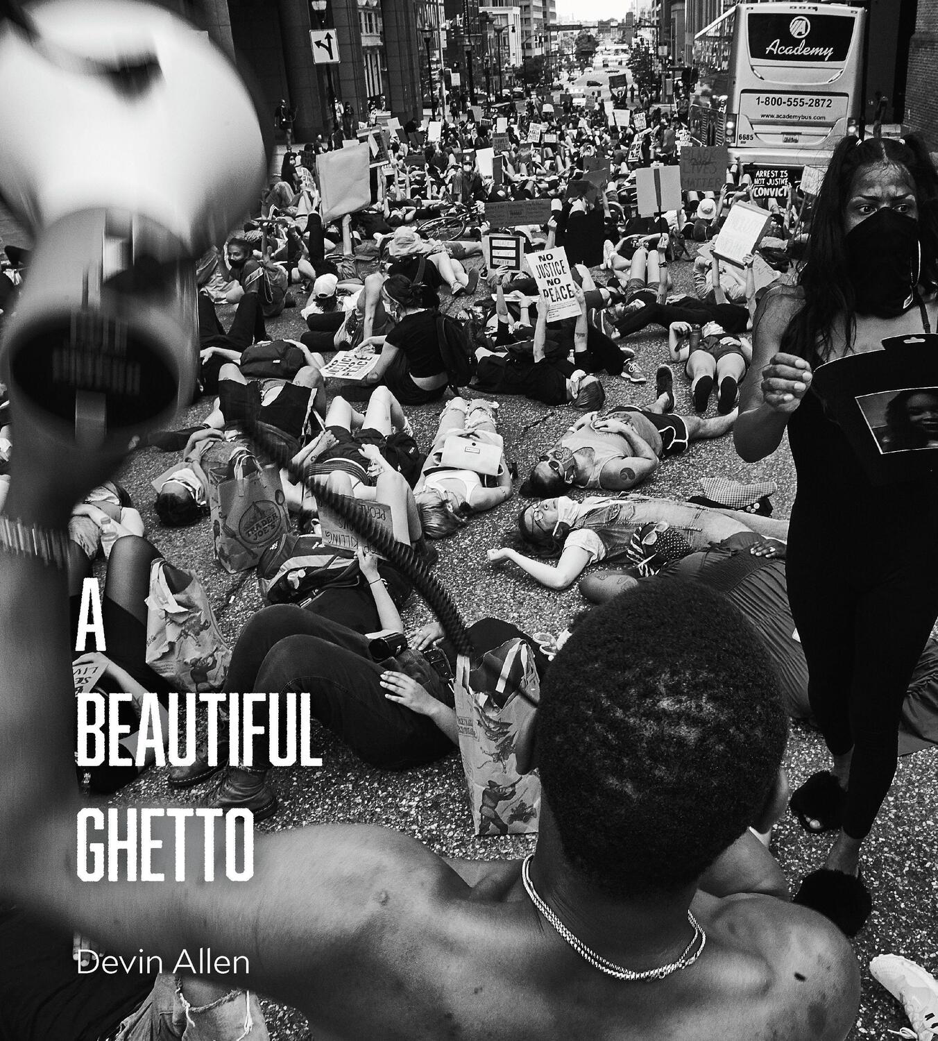 Cover: 9781642594560 | A Beautiful Ghetto | Devin Allen | Taschenbuch | Englisch | 2022