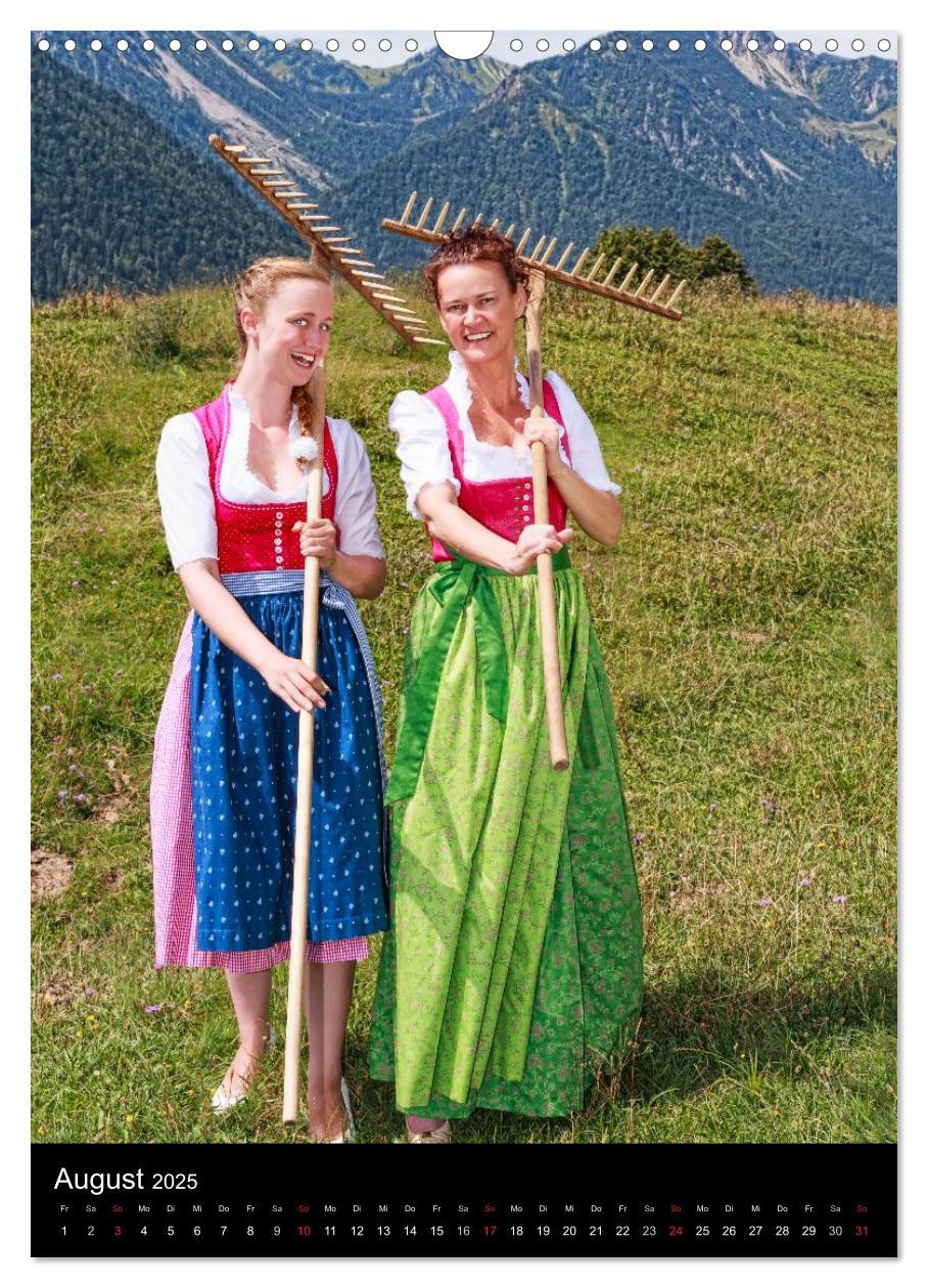 Bild: 9783457012253 | Dirndl und Tradition (Wandkalender 2025 DIN A3 hoch), CALVENDO...