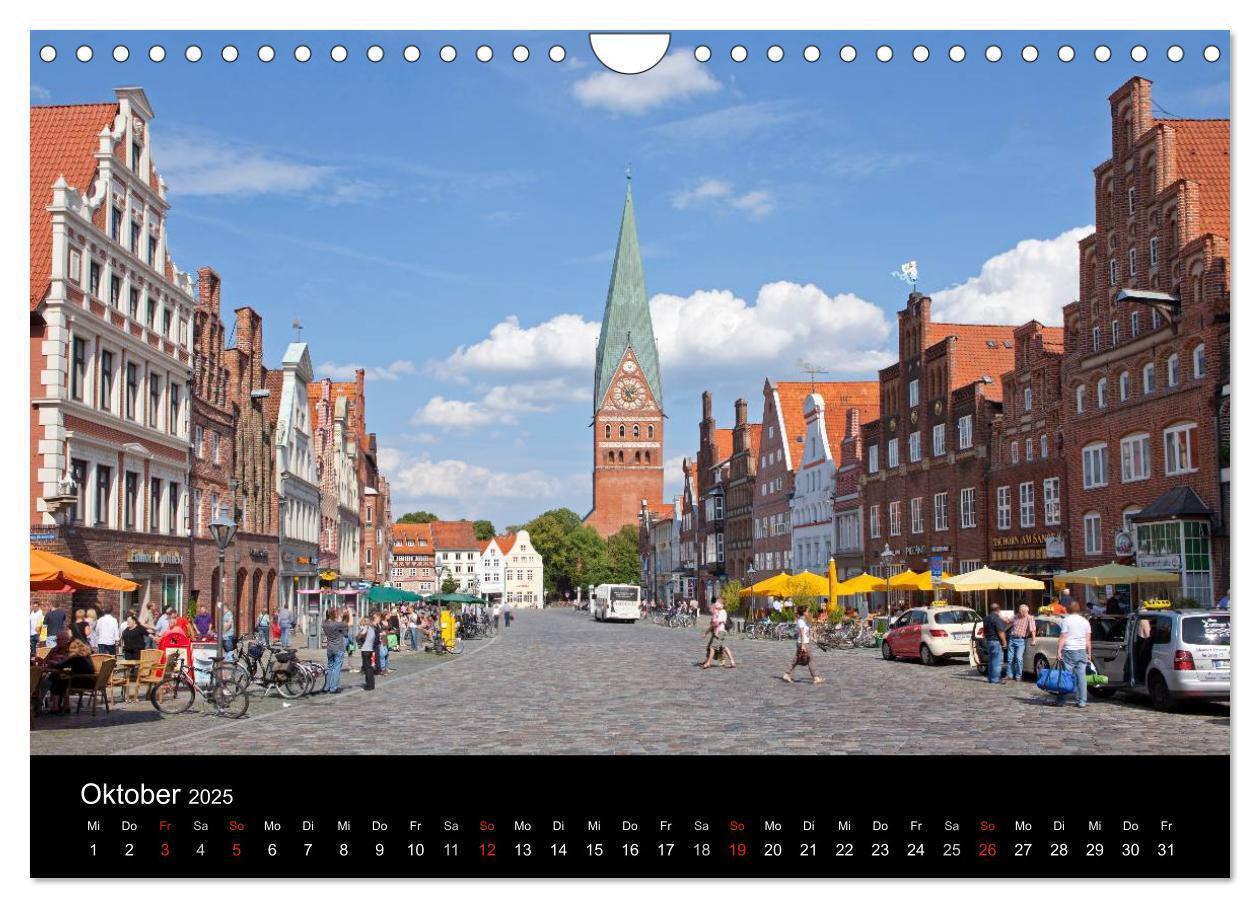 Bild: 9783435791743 | Hansestadt Lüneburg und Lüneburger Heide (Wandkalender 2025 DIN A4...