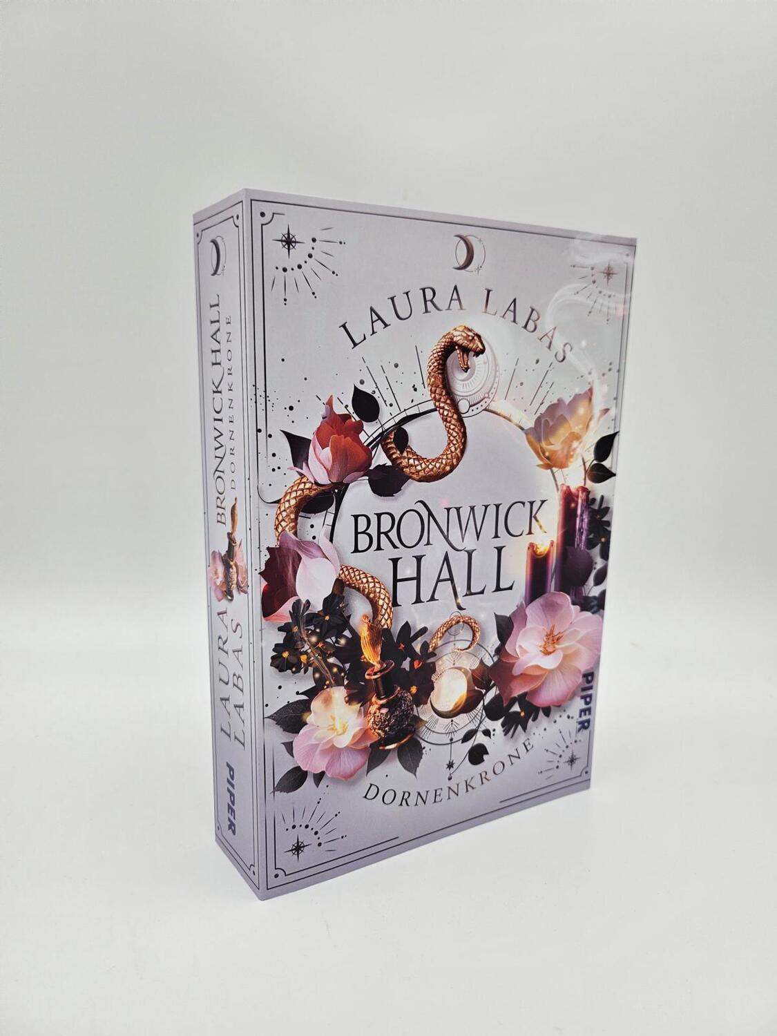 Bild: 9783492707626 | Bronwick Hall - Dornenkrone | Laura Labas | Taschenbuch | 480 S.