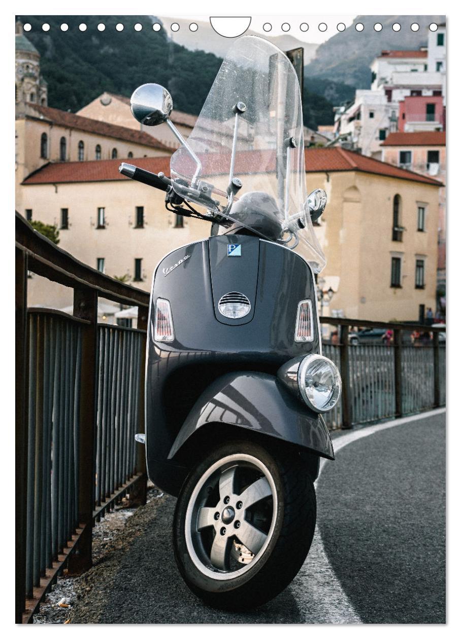 Bild: 9783435862115 | Die Liebe zur Vespa (Wandkalender 2025 DIN A4 hoch), CALVENDO...