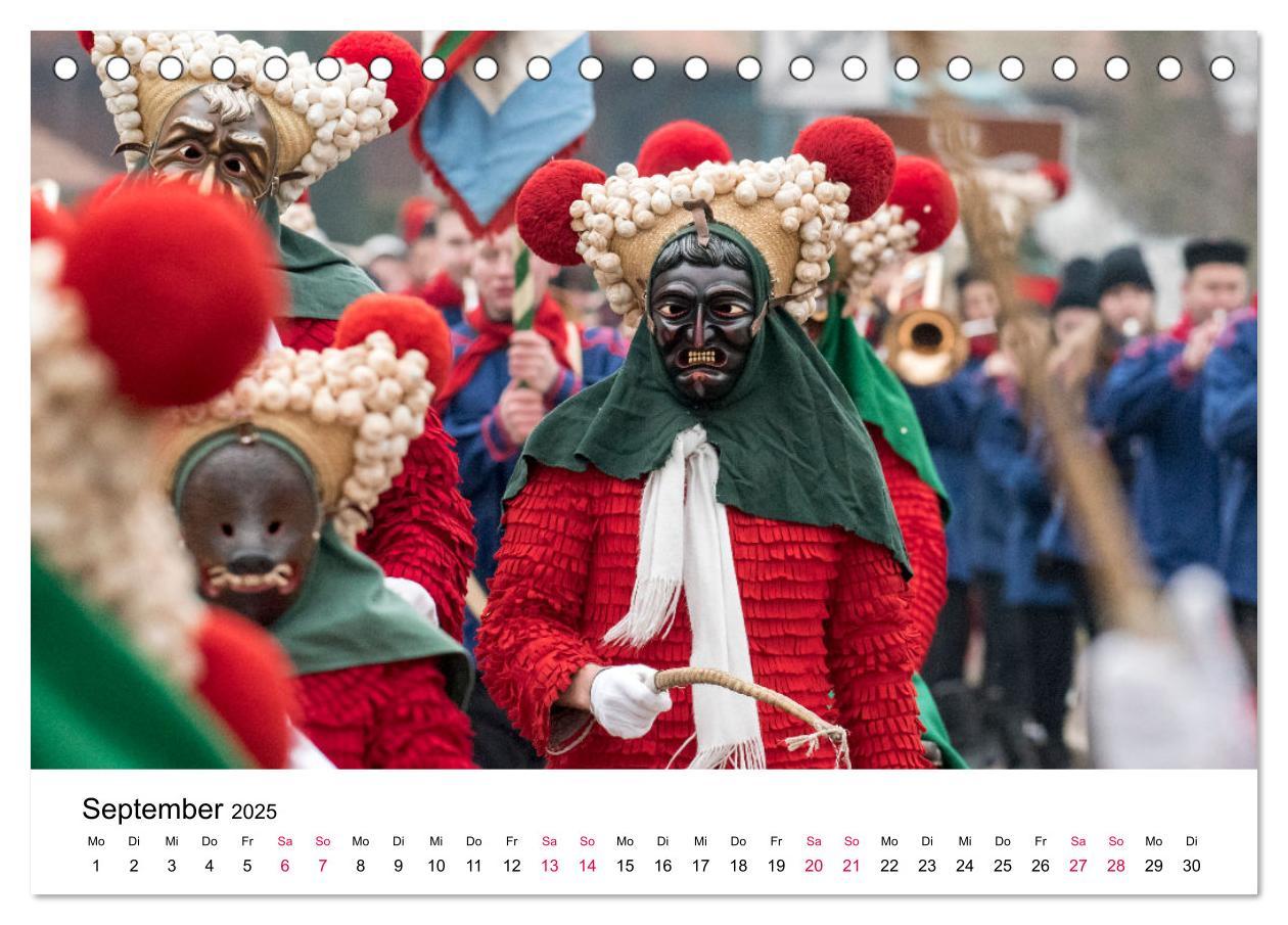 Bild: 9783435105052 | Die Elzacher Fastnacht (Tischkalender 2025 DIN A5 quer), CALVENDO...