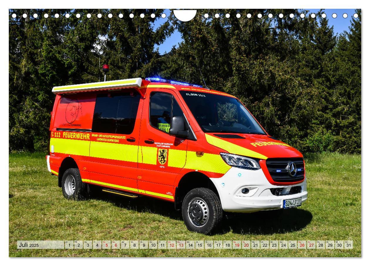 Bild: 9783435165667 | Feuerwehrfahrzeuge (Wandkalender 2025 DIN A4 quer), CALVENDO...