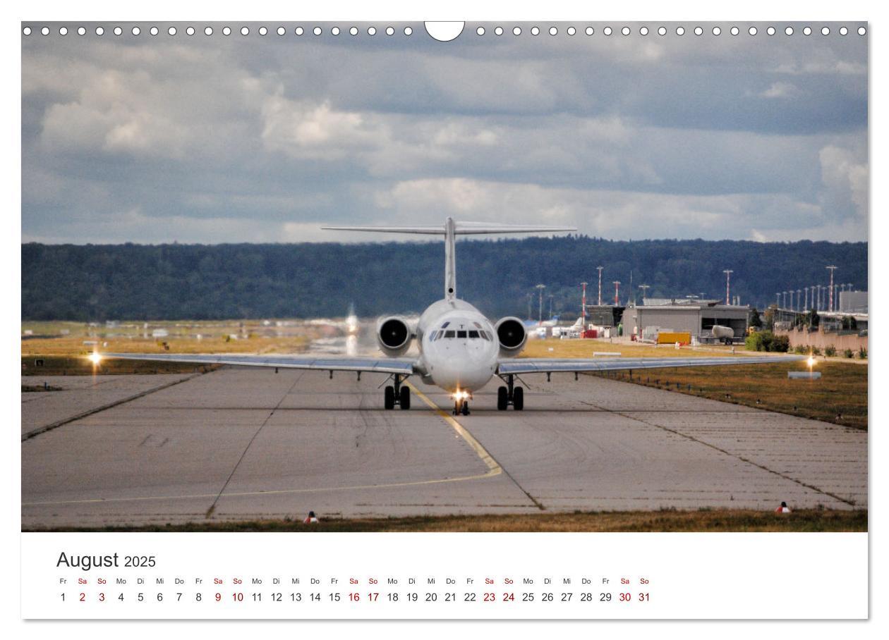 Bild: 9783435042074 | Ein Jahr am Flughafen Stuttgart (Wandkalender 2025 DIN A3 quer),...