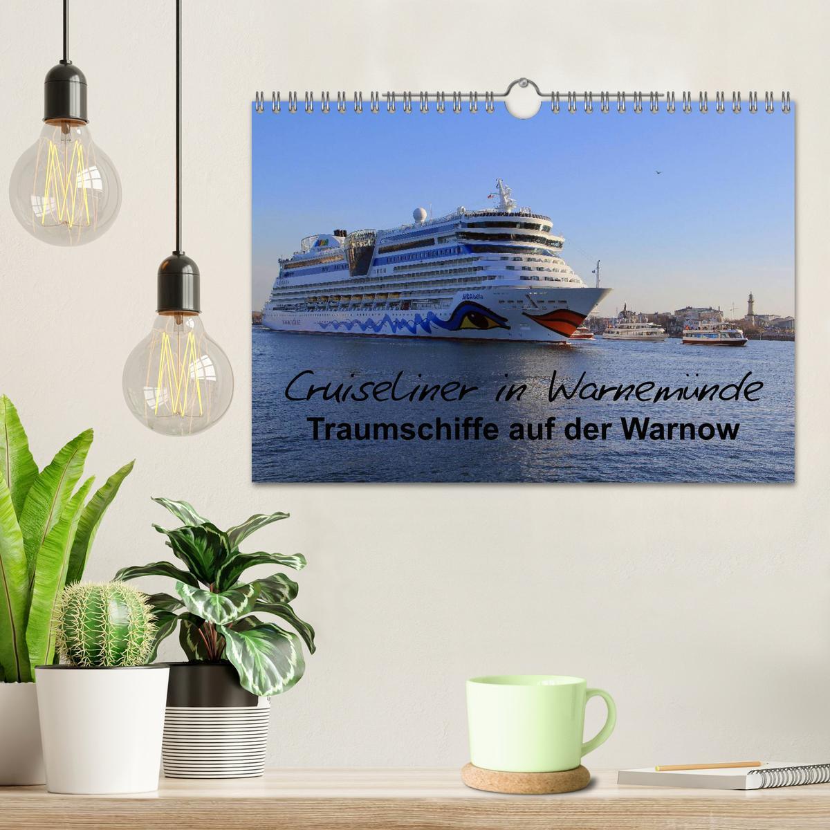 Bild: 9783435809134 | Cruiseliner in Warnemünde (Wandkalender 2025 DIN A4 quer), CALVENDO...