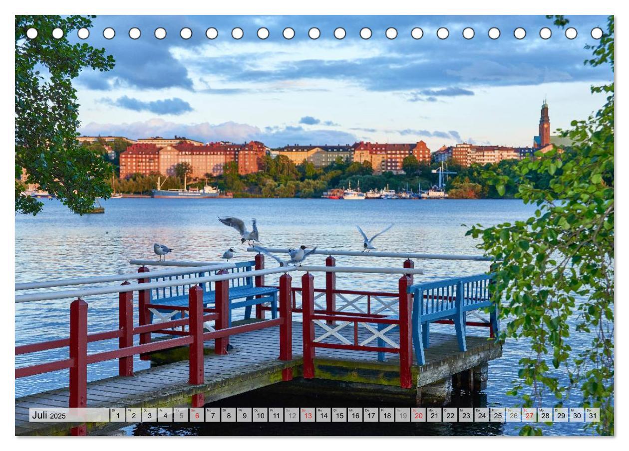 Bild: 9783435500031 | Stockholm an Mittsommer (Tischkalender 2025 DIN A5 quer), CALVENDO...