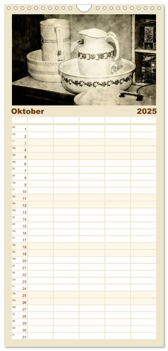 Bild: 9783457123362 | Familienplaner 2025 - Retro mit 5 Spalten (Wandkalender, 21 x 45...