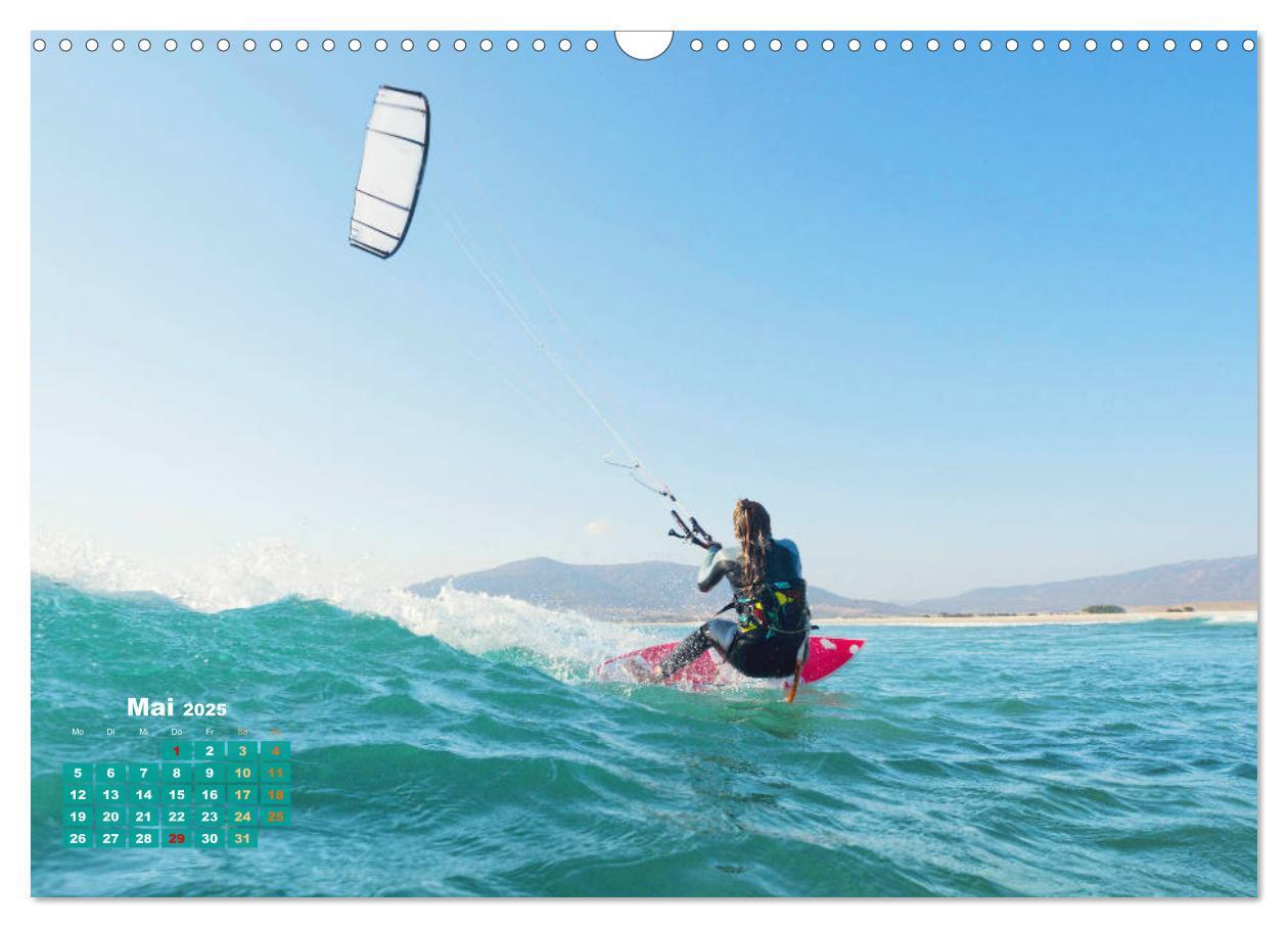 Bild: 9783457161319 | Kitesurfen: Mit Drachen am Meer (Wandkalender 2025 DIN A3 quer),...