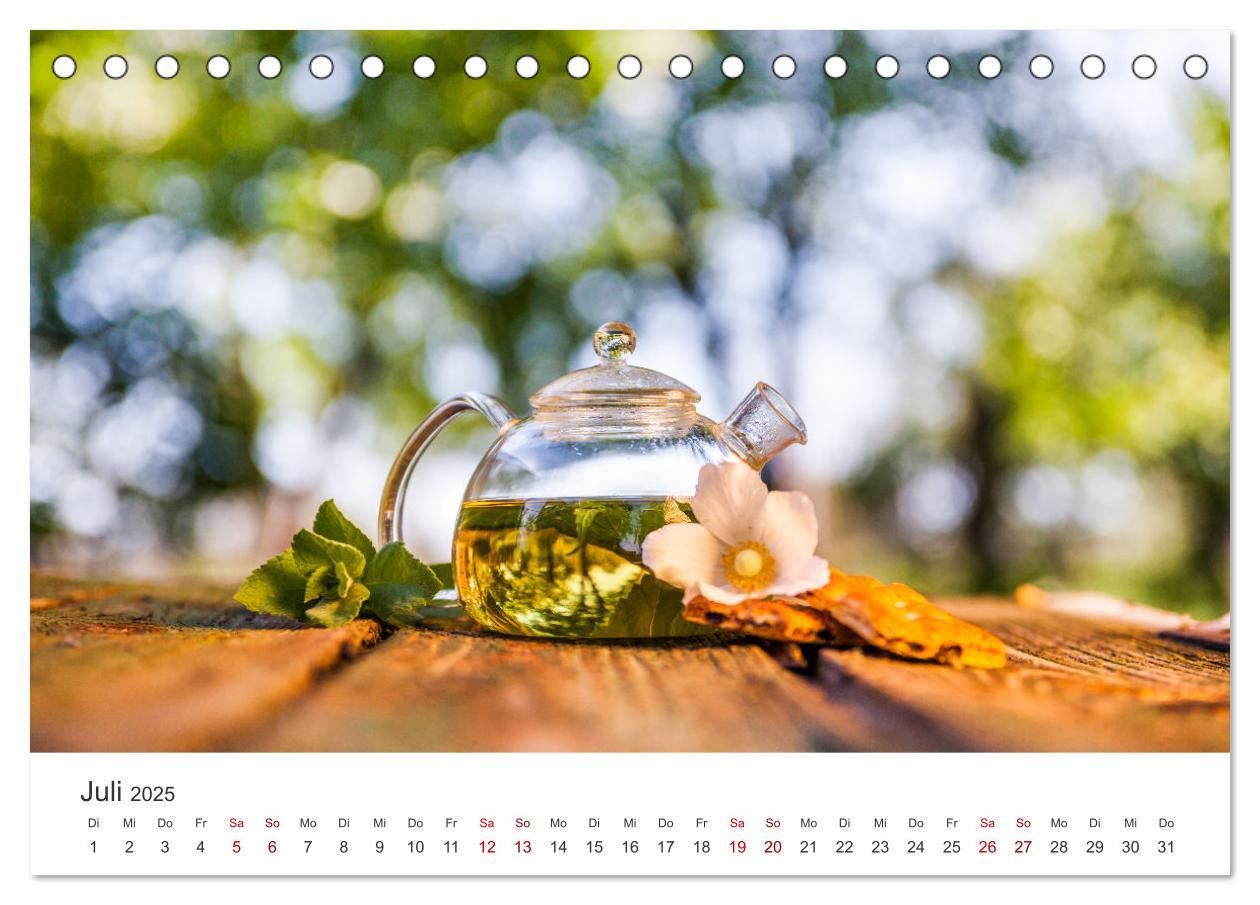 Bild: 9783383939464 | It's Tea Time (Tischkalender 2025 DIN A5 quer), CALVENDO...