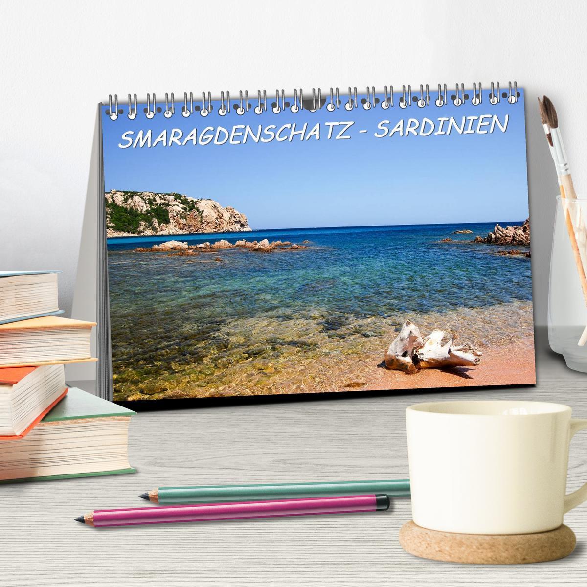 Bild: 9783435815197 | SMARAGDENSCHATZ - SARDINIEN (Tischkalender 2025 DIN A5 quer),...