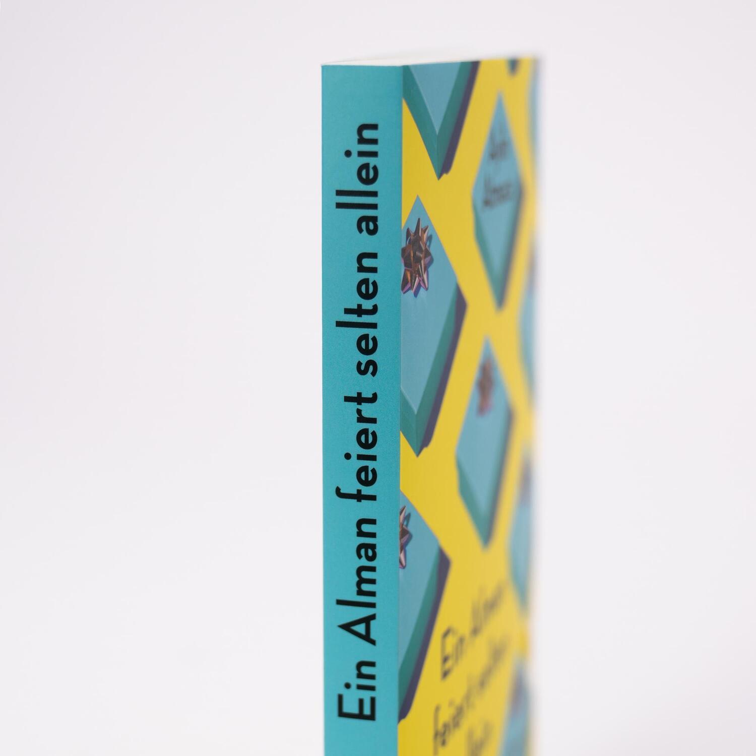 Bild: 9783365000724 | Ein Alman feiert selten allein | Roman | Aylin Atmaca | Taschenbuch