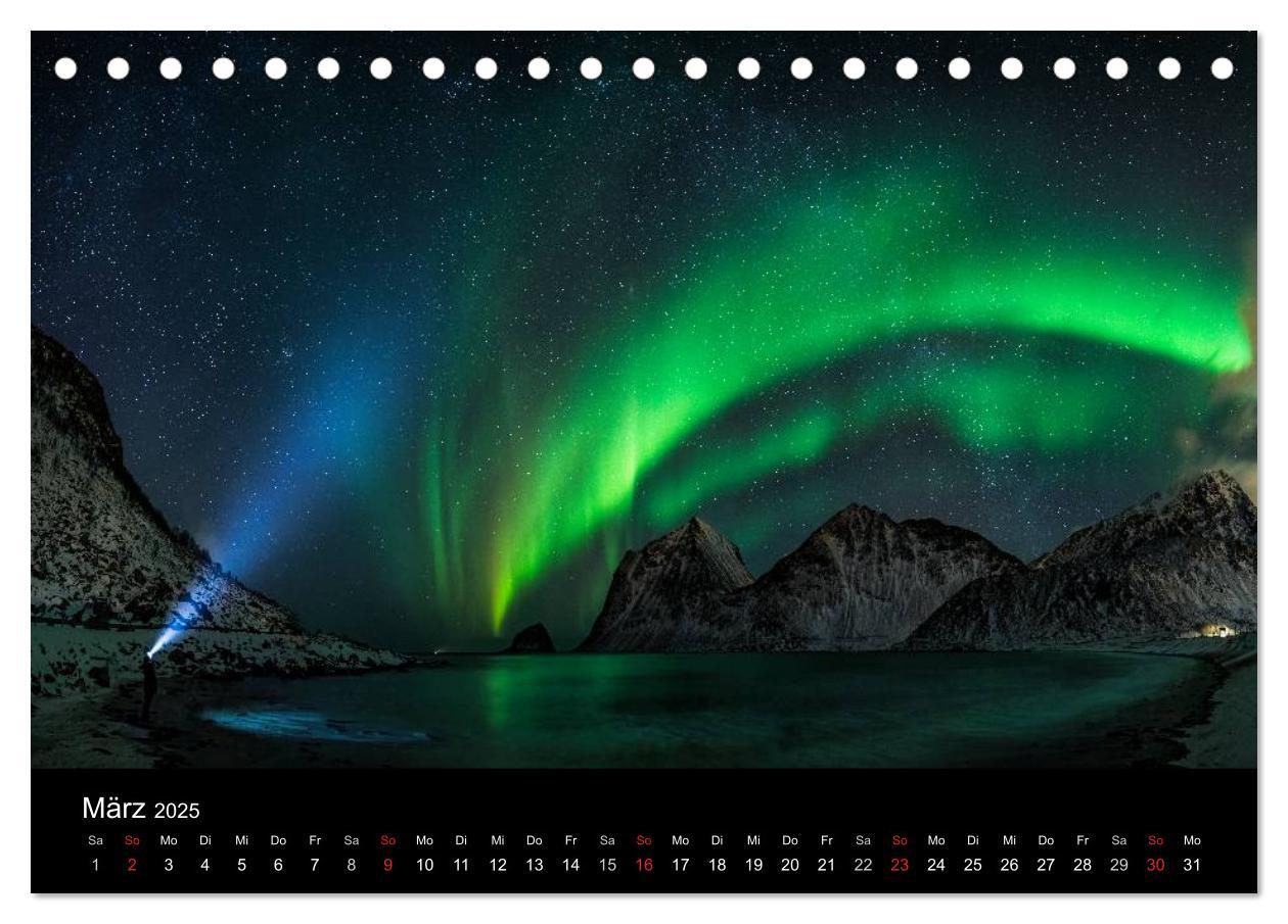 Bild: 9783435558186 | Sternensucher - Landschaft unter Sternen (Tischkalender 2025 DIN A5...