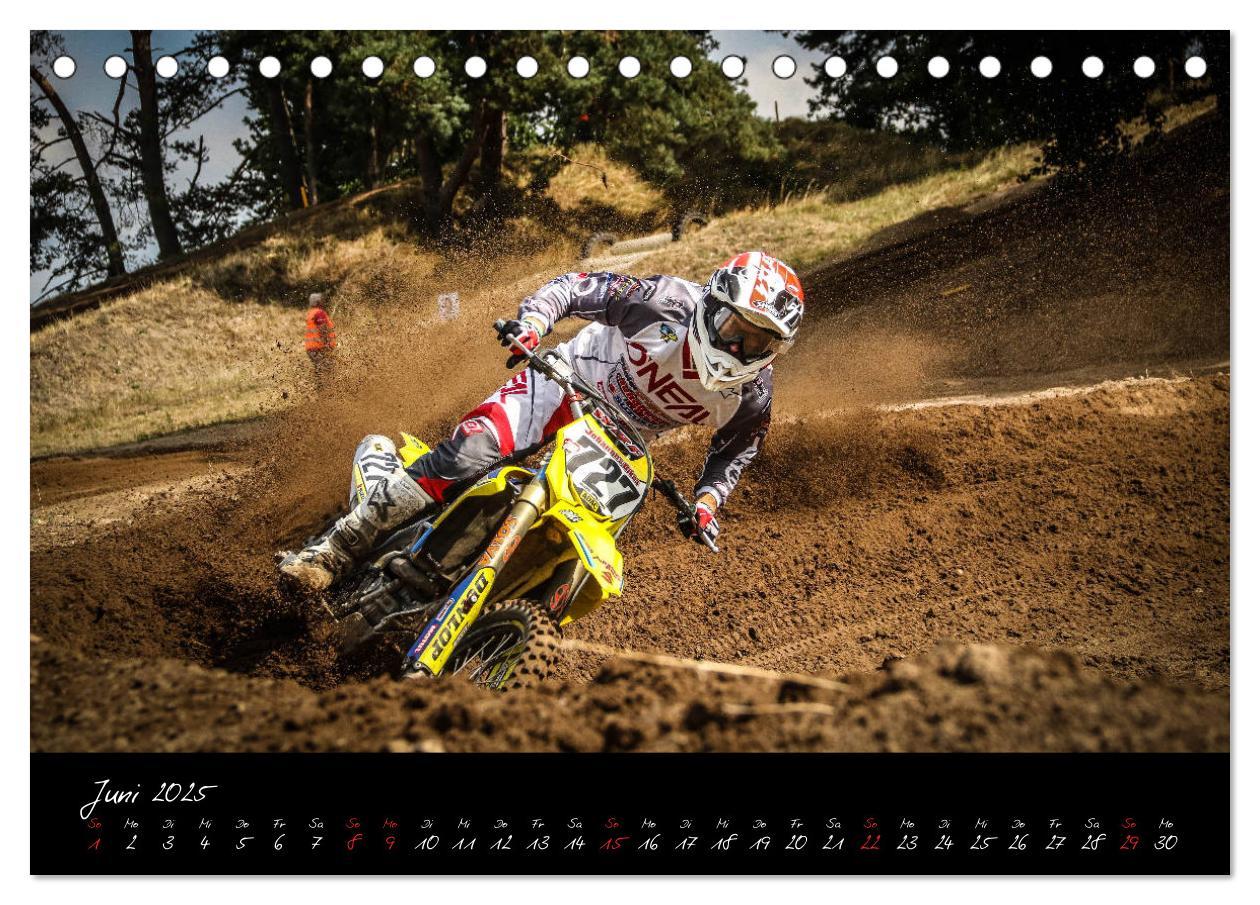 Bild: 9783435294381 | Motocross Racing 2025 (Tischkalender 2025 DIN A5 quer), CALVENDO...