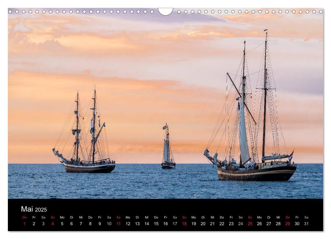 Bild: 9783435581436 | Windjammer auf der Ostsee im Abendlicht (Wandkalender 2025 DIN A3...