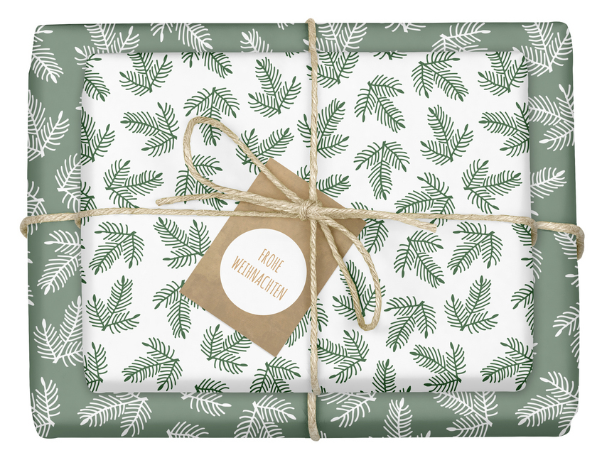 Bild: 4260615910675 | Geschenkpapier Set Weihnachten: grün-weiße Tannenzweige | Stück | 4 S.