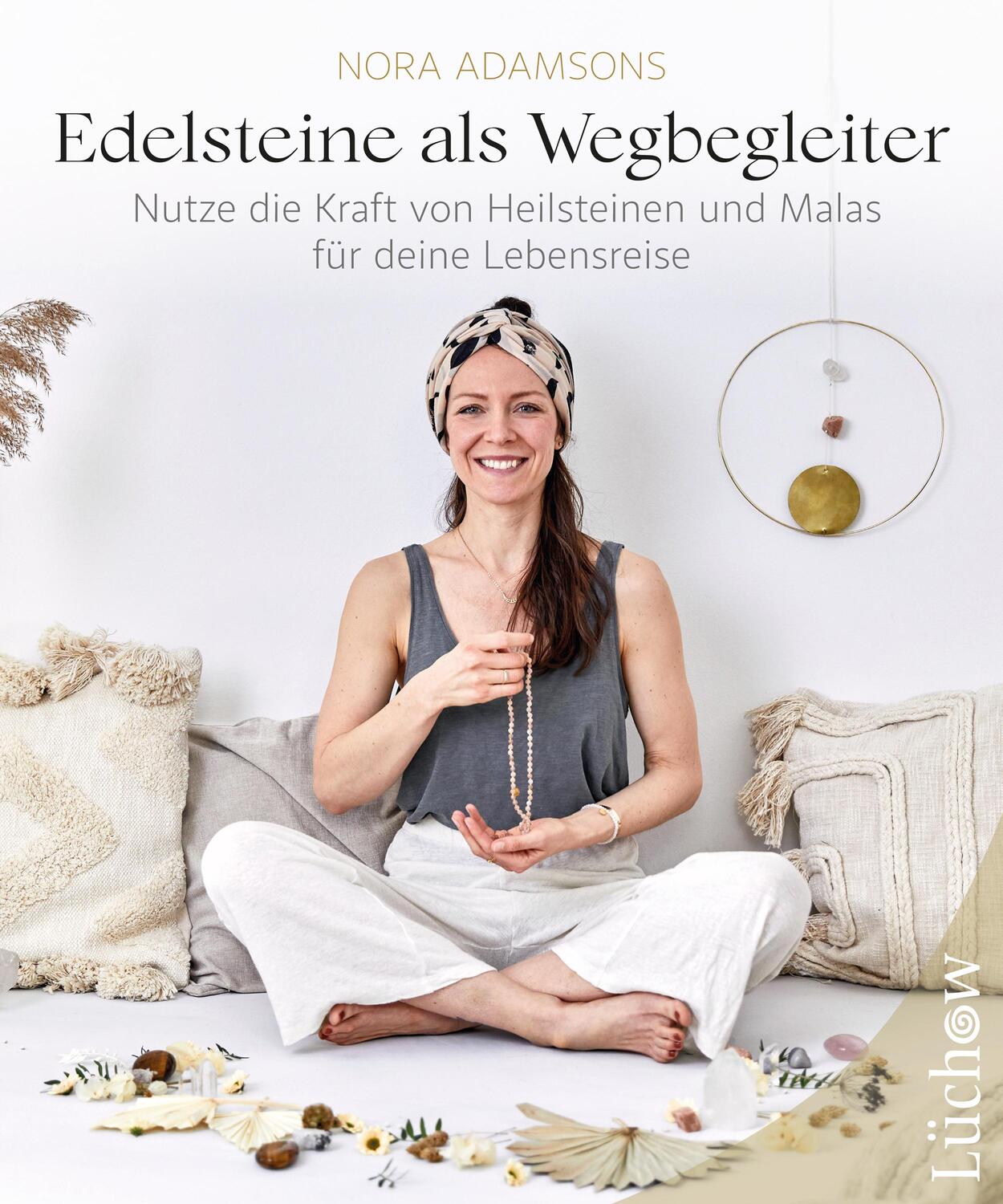 Cover: 9783958836143 | Edelsteine als Wegbegleiter | Nora Adamsons | Taschenbuch | 280 S.