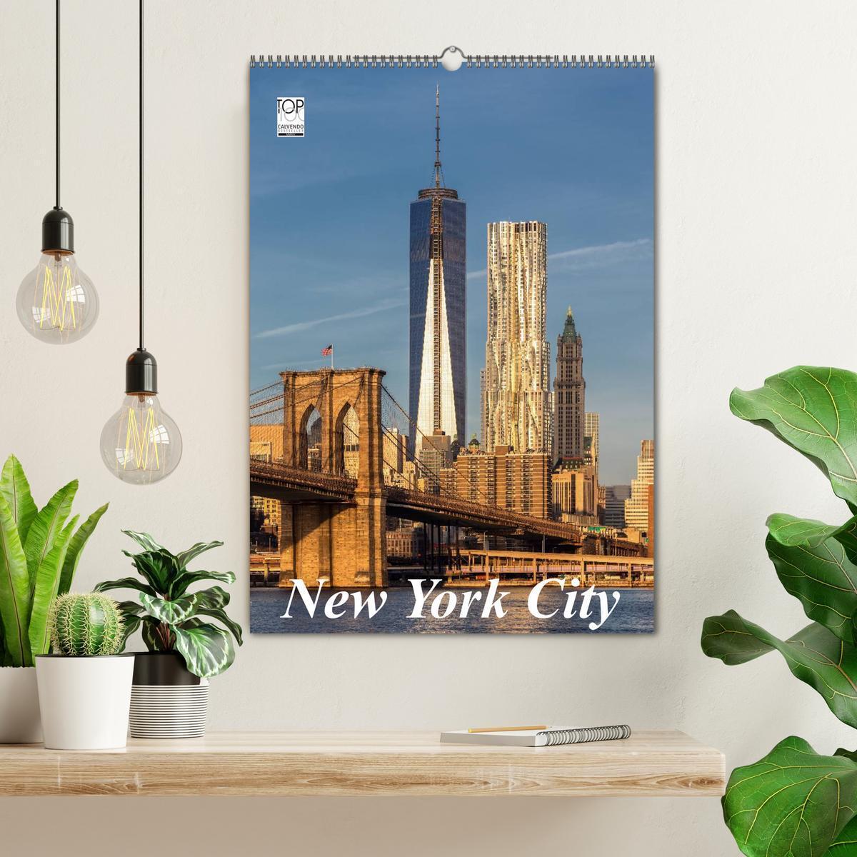 Bild: 9783457065945 | New York City (Wandkalender 2025 DIN A2 hoch), CALVENDO Monatskalender