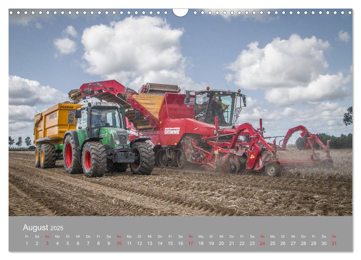 Bild: 9783435173600 | Landtechnik im Einsatz (Wandkalender 2025 DIN A3 quer), CALVENDO...