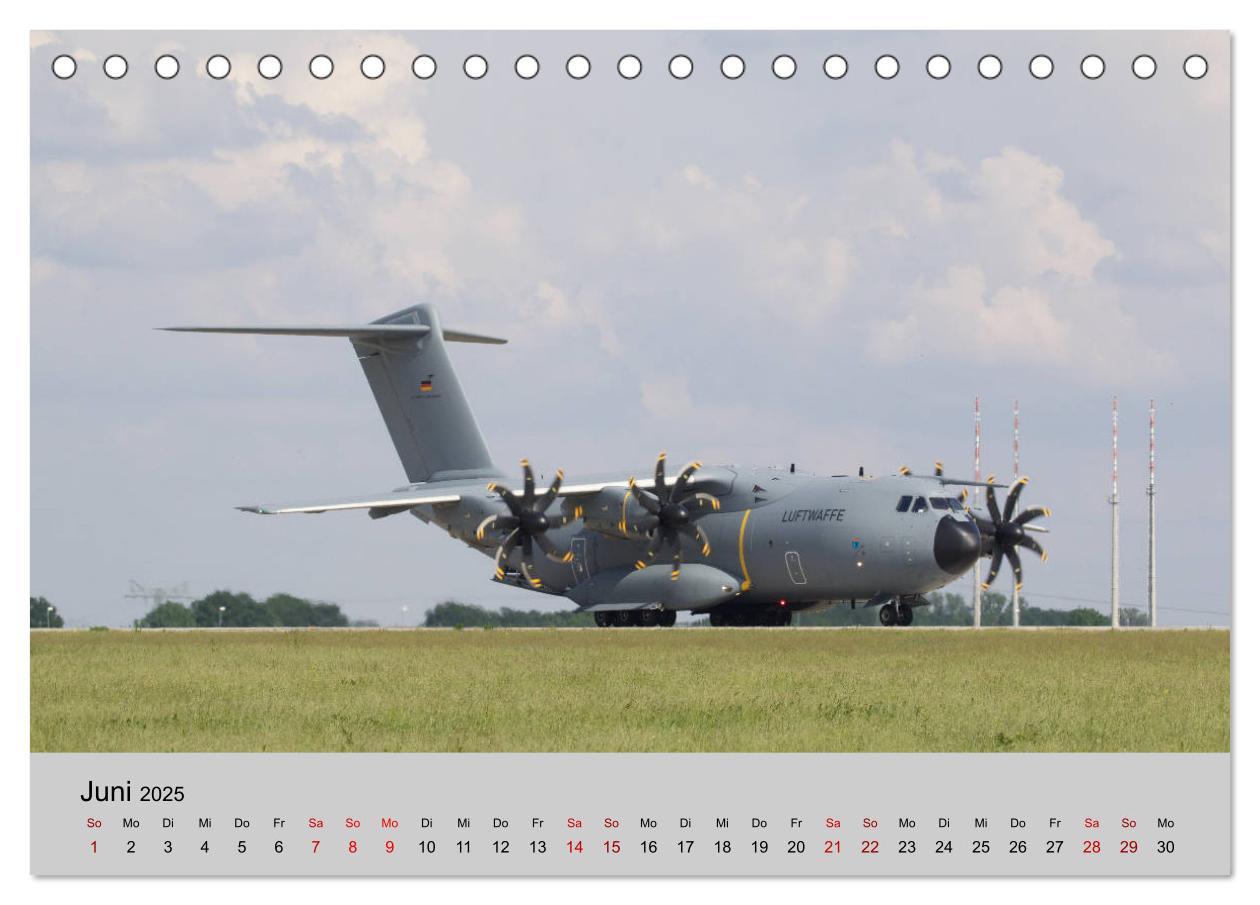 Bild: 9783435374601 | Transportflugzeug Airbus A400M Atlas (Tischkalender 2025 DIN A5...