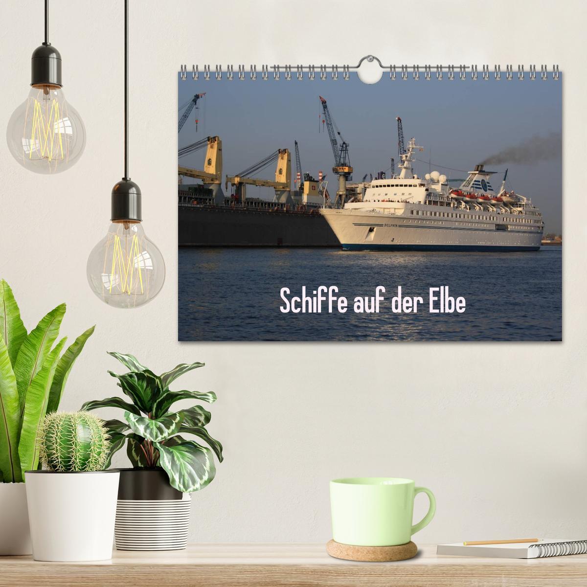 Bild: 9783435693740 | Schiffe auf der Elbe (Wandkalender 2025 DIN A4 quer), CALVENDO...