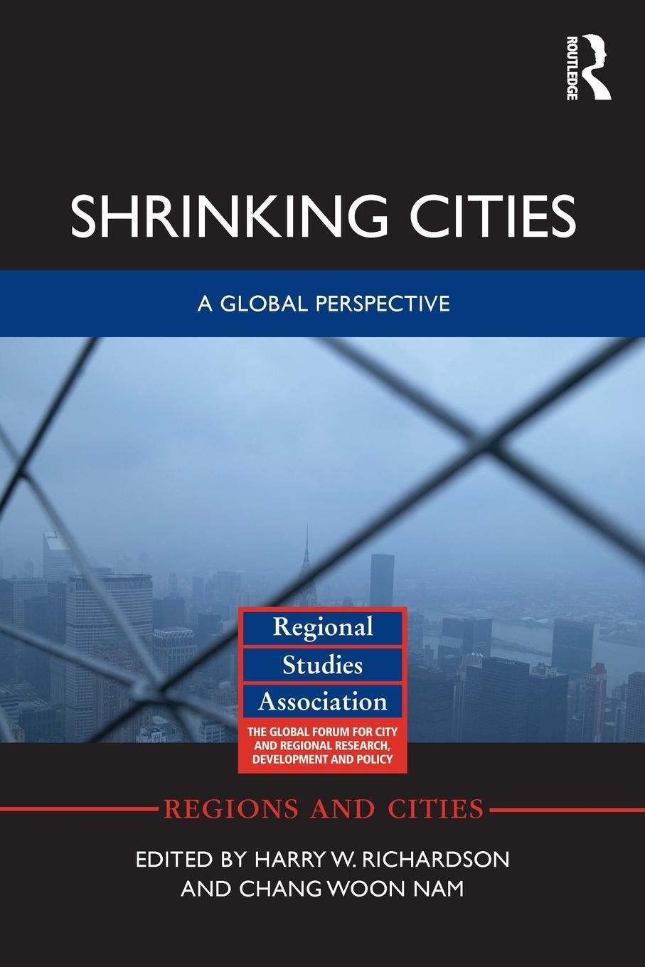 Cover: 9780415643962 | Shrinking Cities | A Global Perspective | Harry W. Richardson (u. a.)