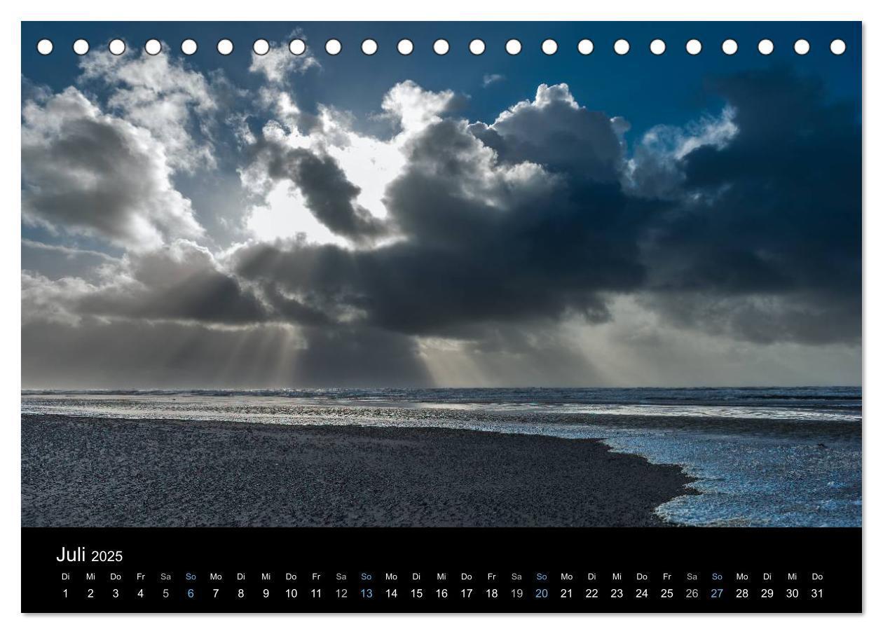 Bild: 9783435519064 | Wolken über Dänemark (Tischkalender 2025 DIN A5 quer), CALVENDO...