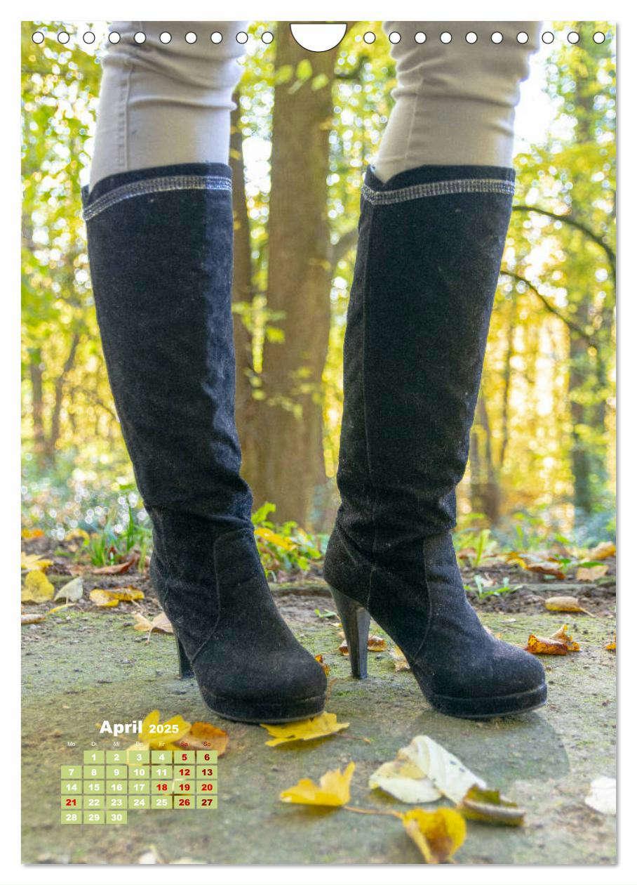 Bild: 9783435971244 | Stiefel und High Heels im Herbst (Wandkalender 2025 DIN A4 hoch),...