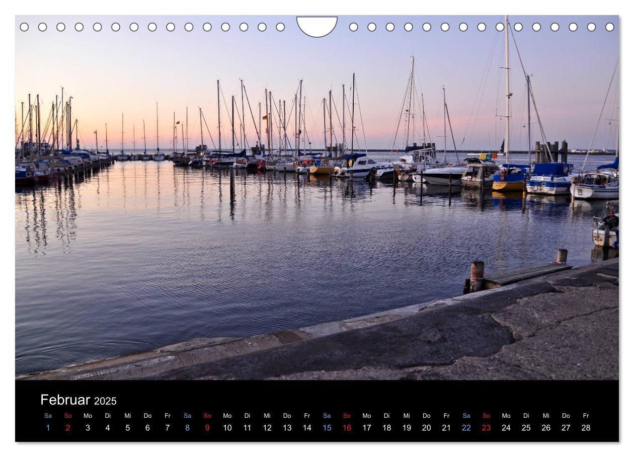 Bild: 9783435708550 | Warnemünde - Maritime Landschaften (Wandkalender 2025 DIN A4 quer),...