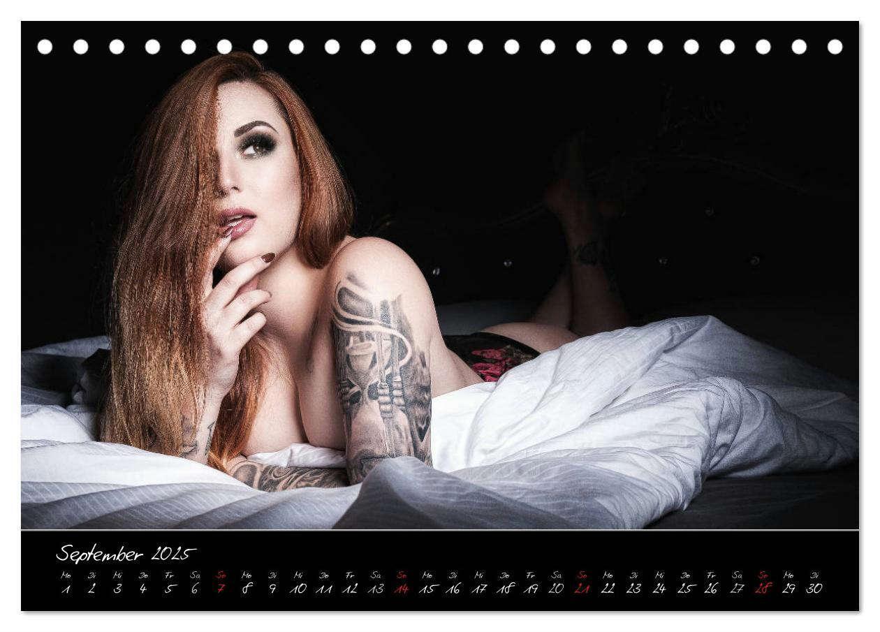 Bild: 9783383803161 | PinUp-Kalender 2025 (Tischkalender 2025 DIN A5 quer), CALVENDO...