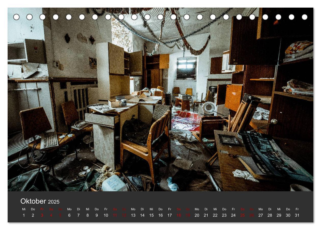 Bild: 9783435216383 | Verlassene Orte - Ein Lost Places Kalender (Tischkalender 2025 DIN...