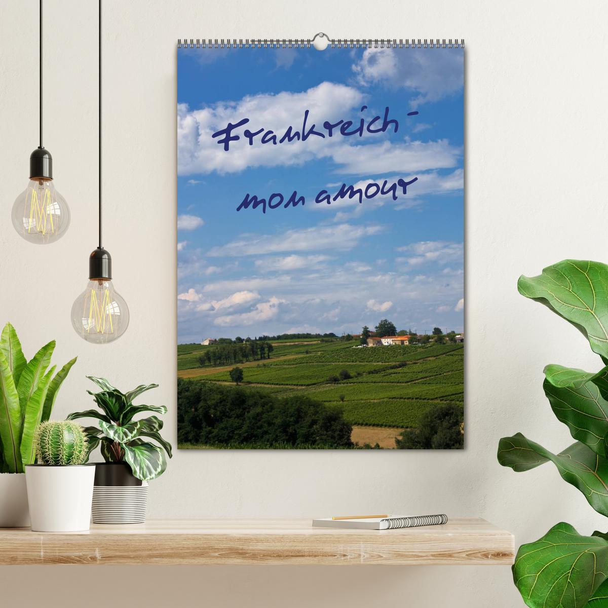 Bild: 9783457083604 | Frankreich - mon amour (Wandkalender 2025 DIN A2 hoch), CALVENDO...