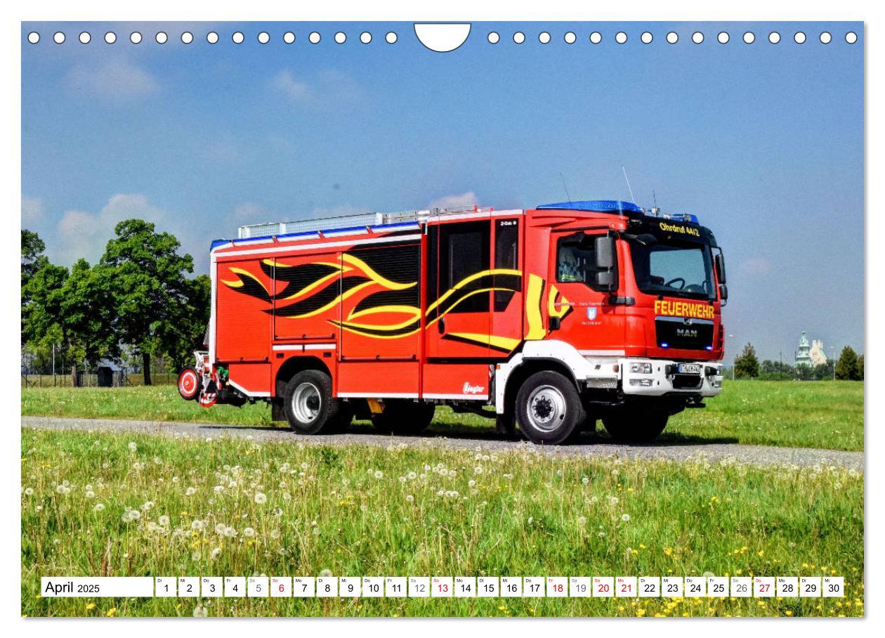 Bild: 9783435338351 | Feuerwehrfahrzeuge (Wandkalender 2025 DIN A4 quer), CALVENDO...