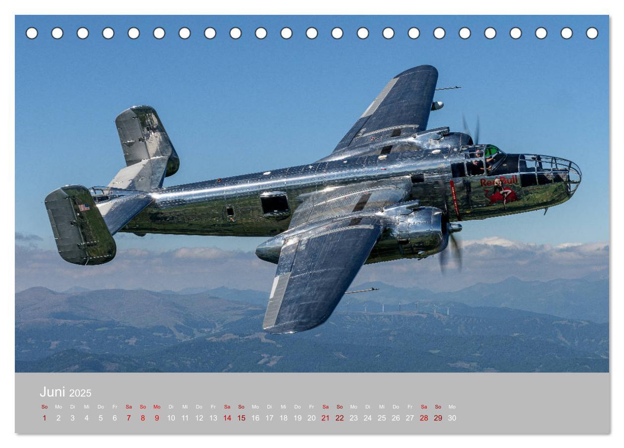 Bild: 9783435147366 | Fliegende Legenden - Warbirds (Tischkalender 2025 DIN A5 quer),...