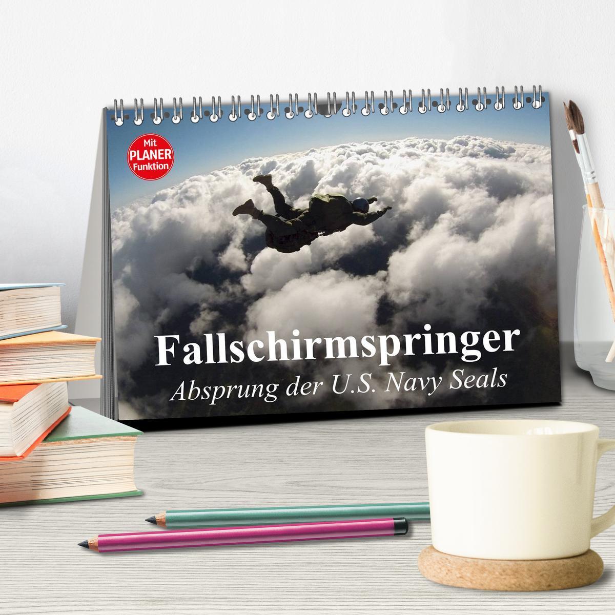 Bild: 9783435546633 | Fallschirmspringer. Absprung der U.S. Navy Seals (Tischkalender...