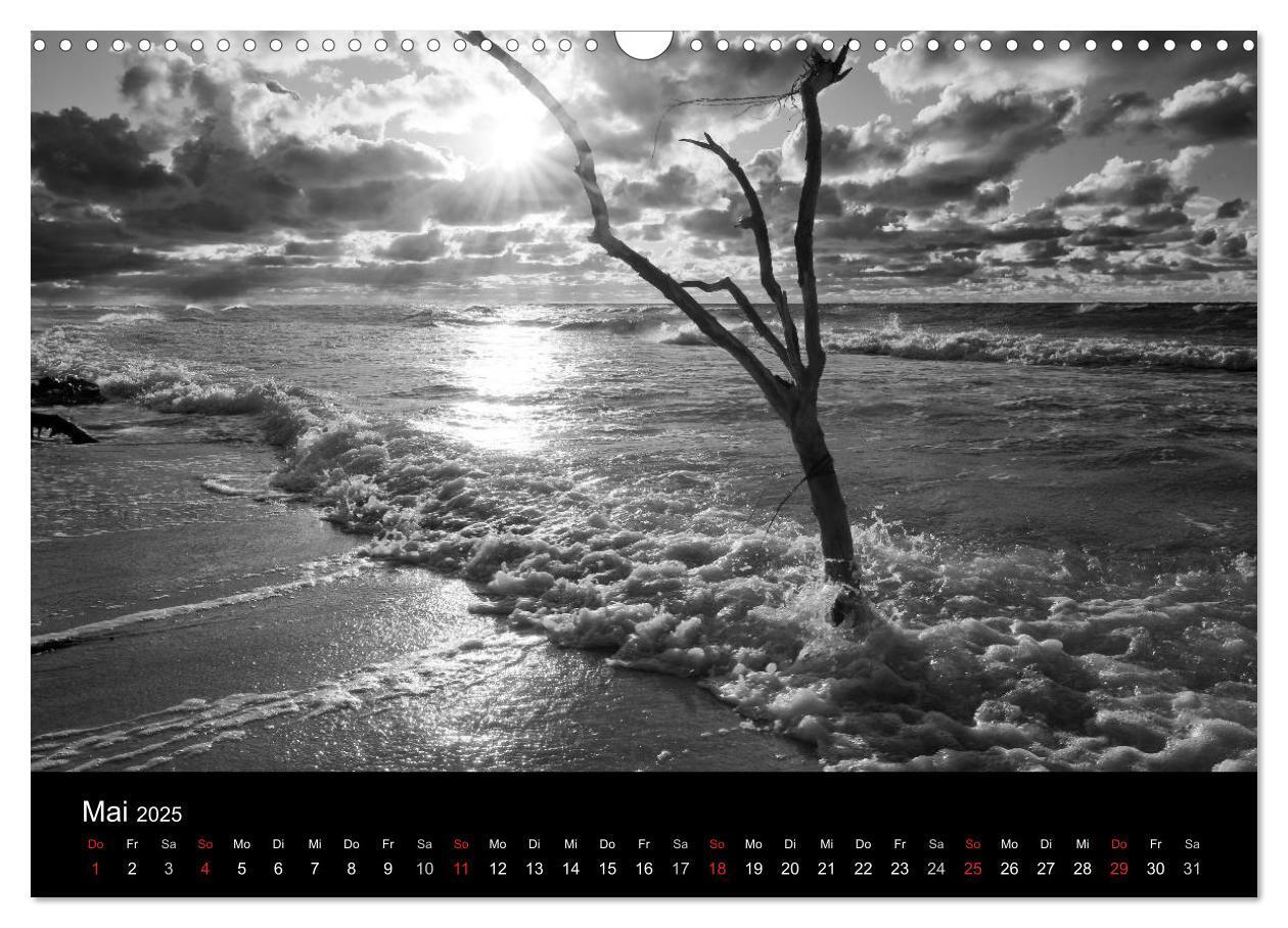 Bild: 9783435641307 | Strandspaziergang an der Ostsee (Wandkalender 2025 DIN A3 quer),...