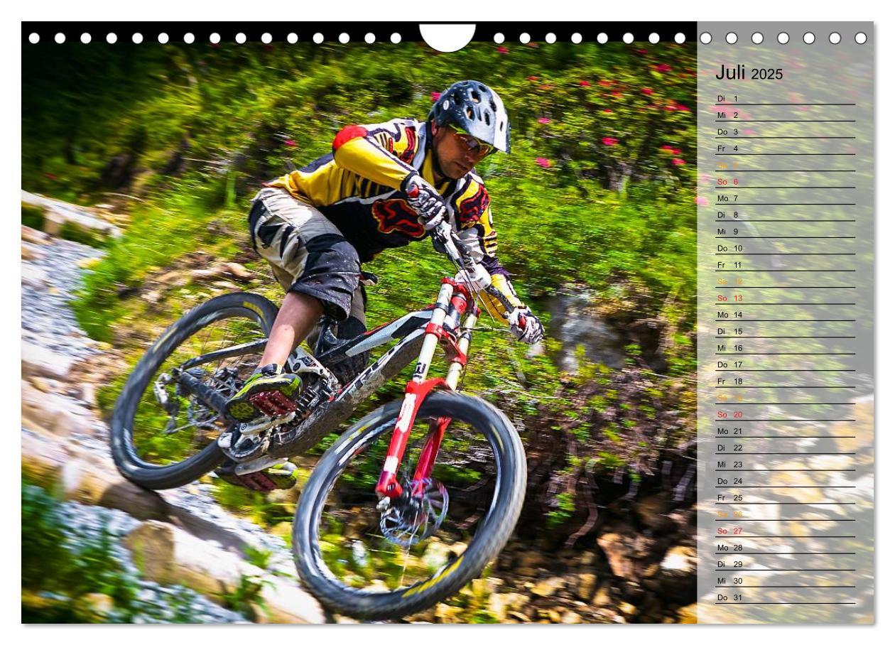 Bild: 9783435537396 | Downhill Moments (Wandkalender 2025 DIN A4 quer), CALVENDO...