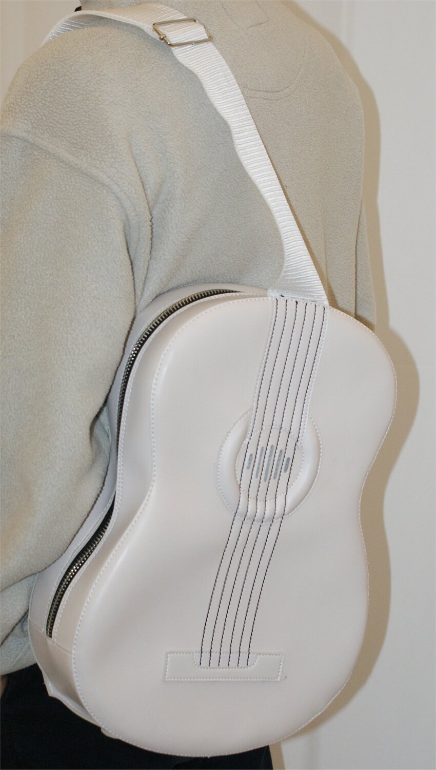 Cover: 5020679572955 | Musicwear - Acoustic-Style Shoulder Bag - White | Musicwear