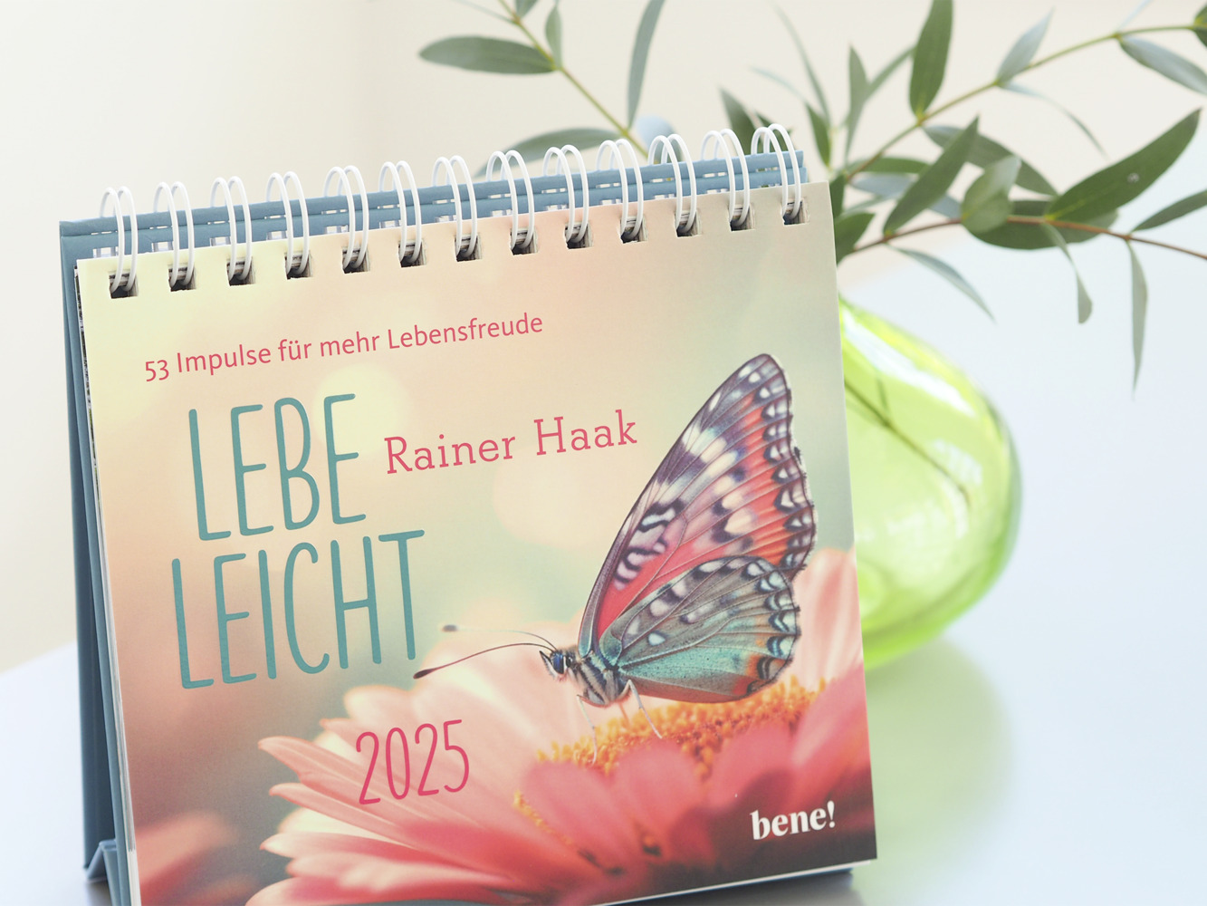 Bild: 4251693903796 | Wochenkalender 2025: Lebe leicht | Rainer Haak | Kalender | 108 S.