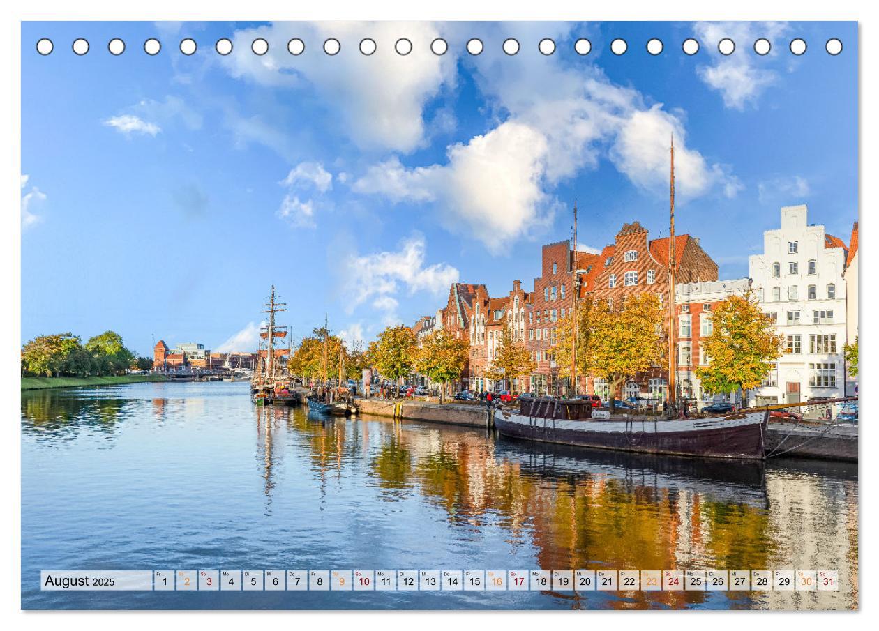 Bild: 9783383902031 | Lübeck Impressionen (Tischkalender 2025 DIN A5 quer), CALVENDO...