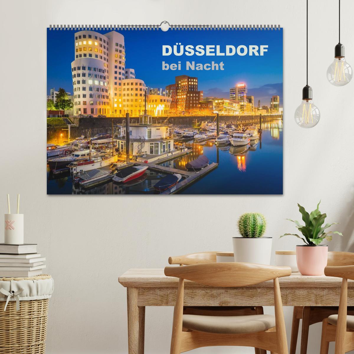 Bild: 9783435670765 | Düsseldorf bei Nacht (Wandkalender 2025 DIN A2 quer), CALVENDO...