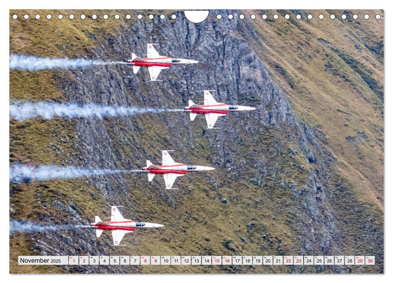 Bild: 9783383761997 | Axalp Airshow (Wandkalender 2025 DIN A4 quer), CALVENDO Monatskalender