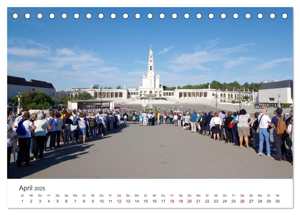 Bild: 9783383761737 | Fatima: Ein Besuch in Portugals heiligem Herz (Tischkalender 2025...