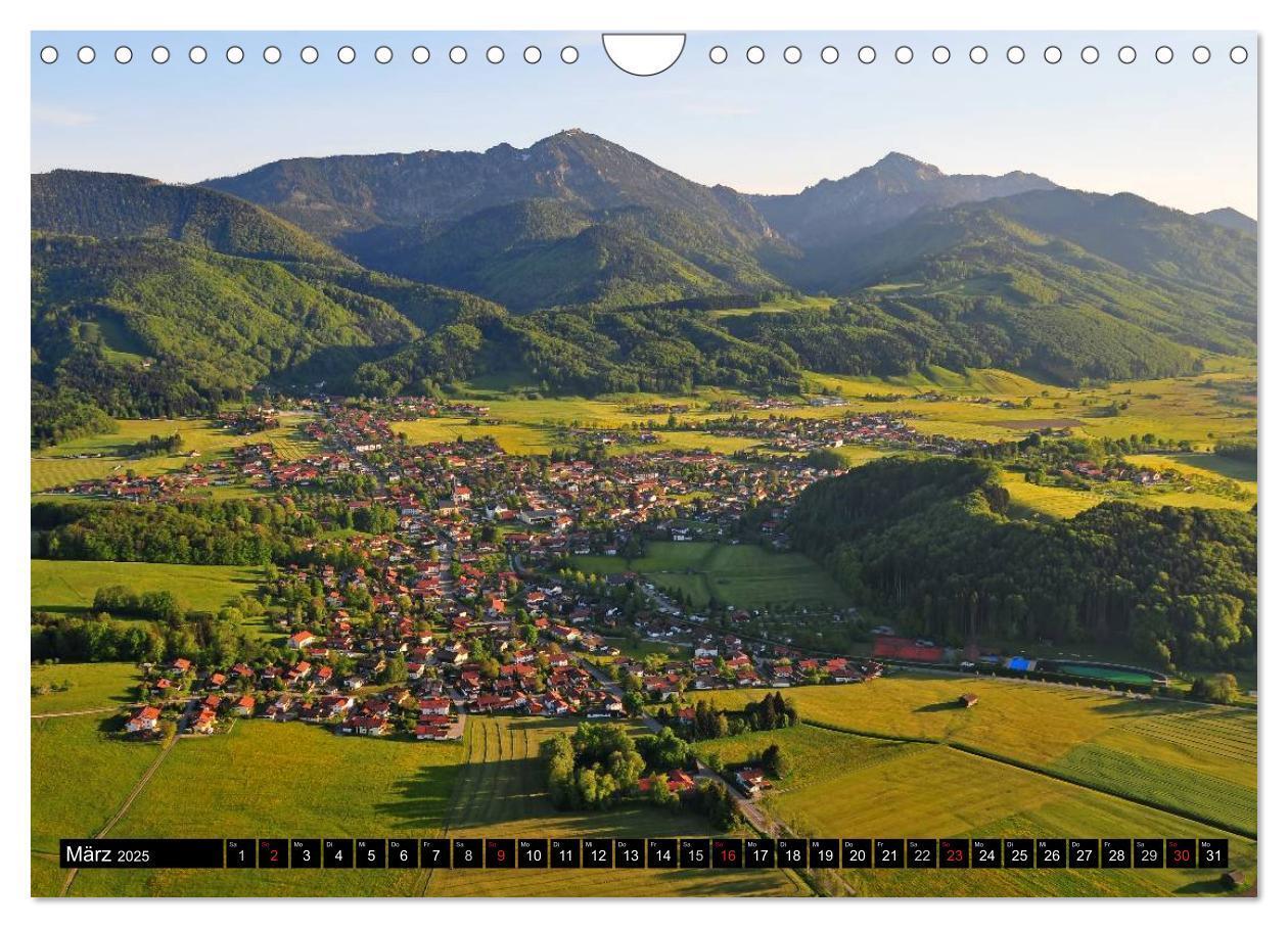 Bild: 9783435751334 | Der Chiemgau von oben (Wandkalender 2025 DIN A4 quer), CALVENDO...