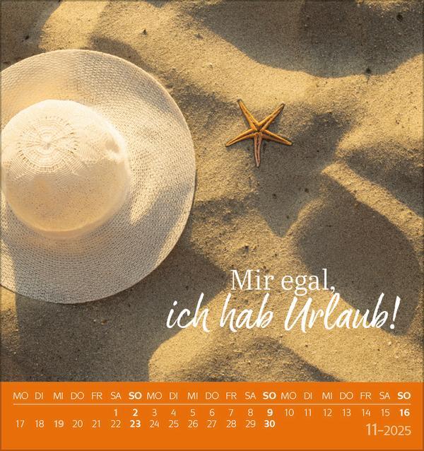 Bild: 9783731876359 | Urlaubsreif 2025 | aufstellbarer Postkartenkalender | Verlag Korsch