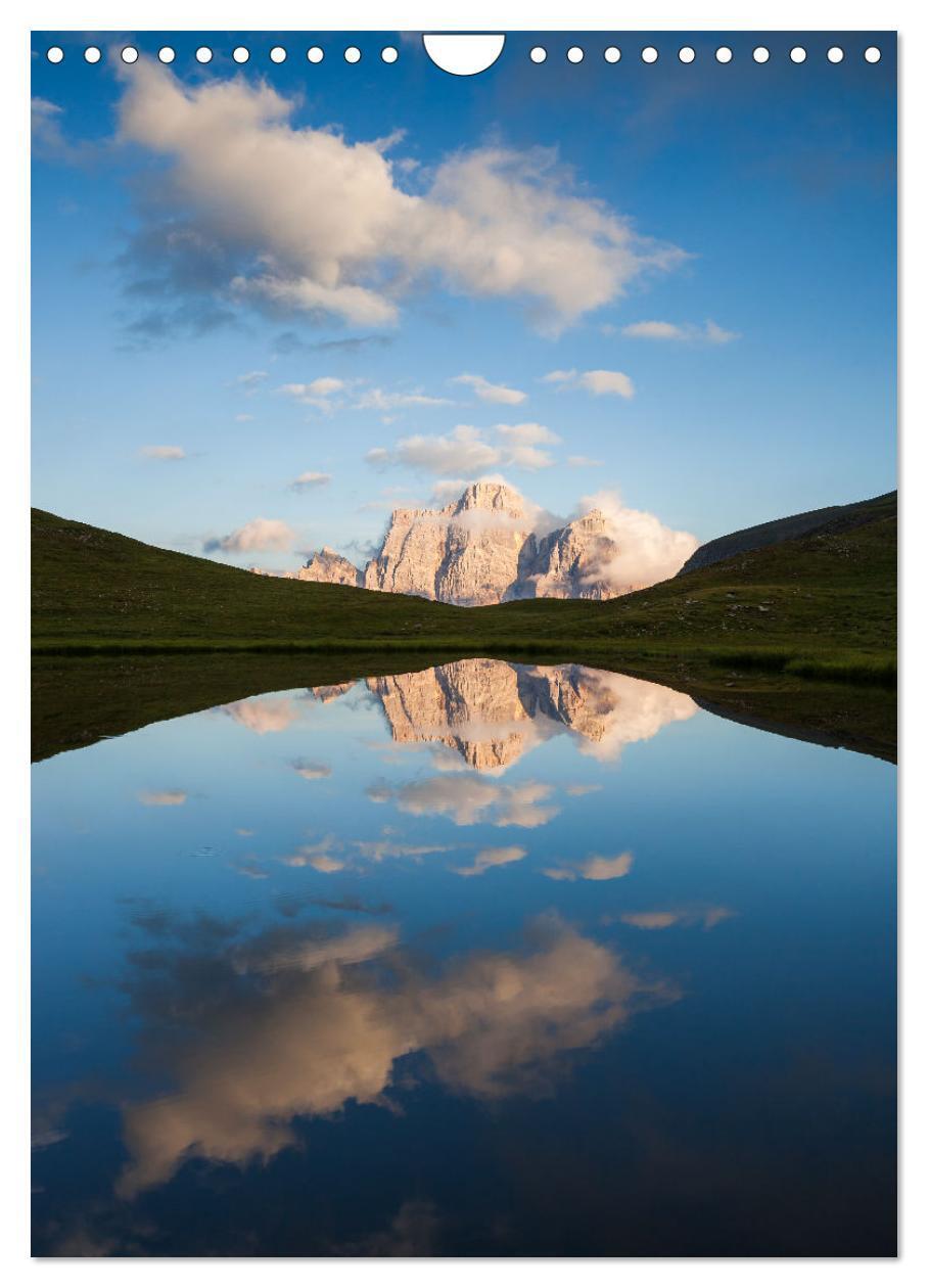 Bild: 9783435920136 | Dolomiten - Reise um die bleichen Berge zu entdecken (Wandkalender...