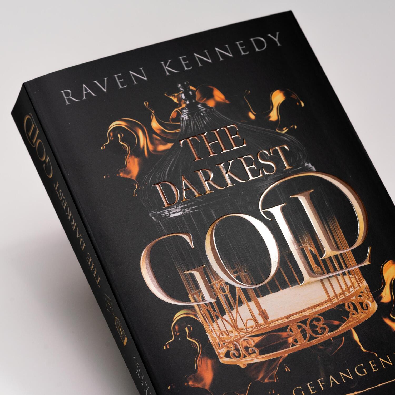 Bild: 9783499011504 | The Darkest Gold - Die Gefangene | Raven Kennedy | Taschenbuch | 2023
